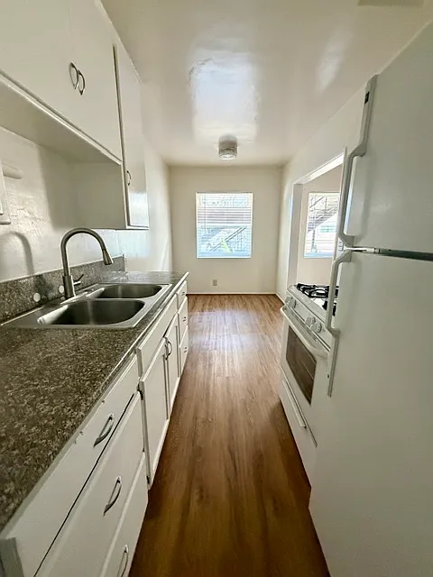 11927 Culver Blvd — Photo 2