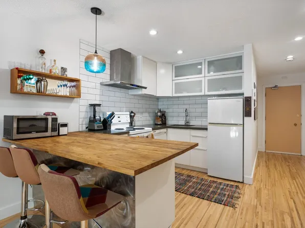 36 E 14th Ave #109, Vancouver, BC V5T 4C9