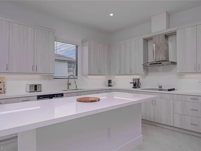 5026 Ofanto Ln — Photo 21