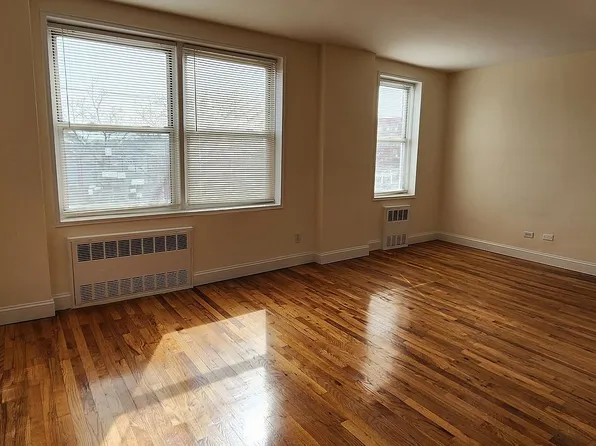 222-89 Braddock Ave #3D, Queens Village, NY 11428