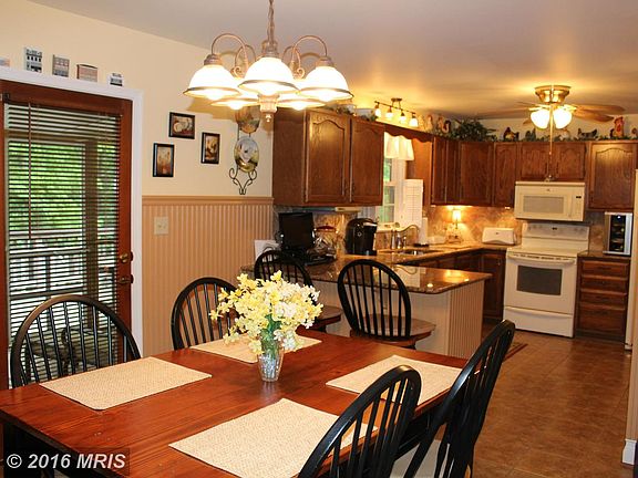 4th image of 409 Fern Ct