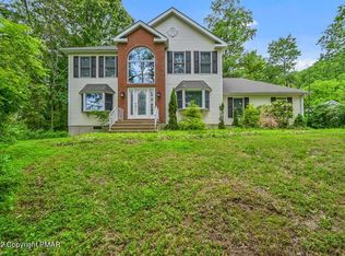 1004 Gap View Holw, Stroudsburg, PA