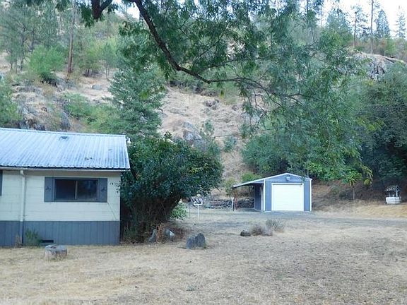 detached garage