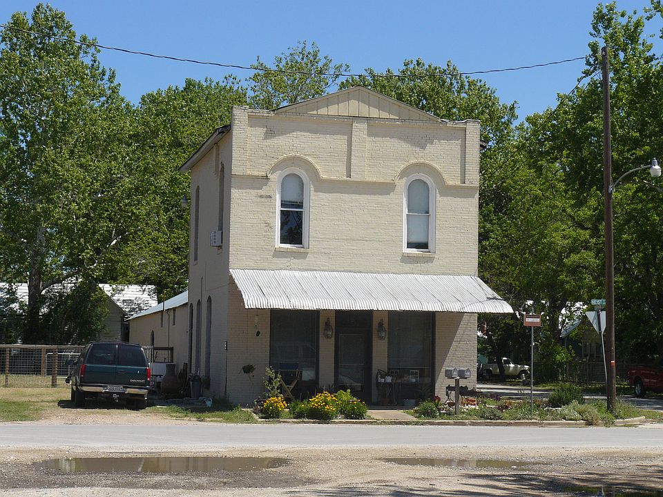 1st image of 223 NE 1st St