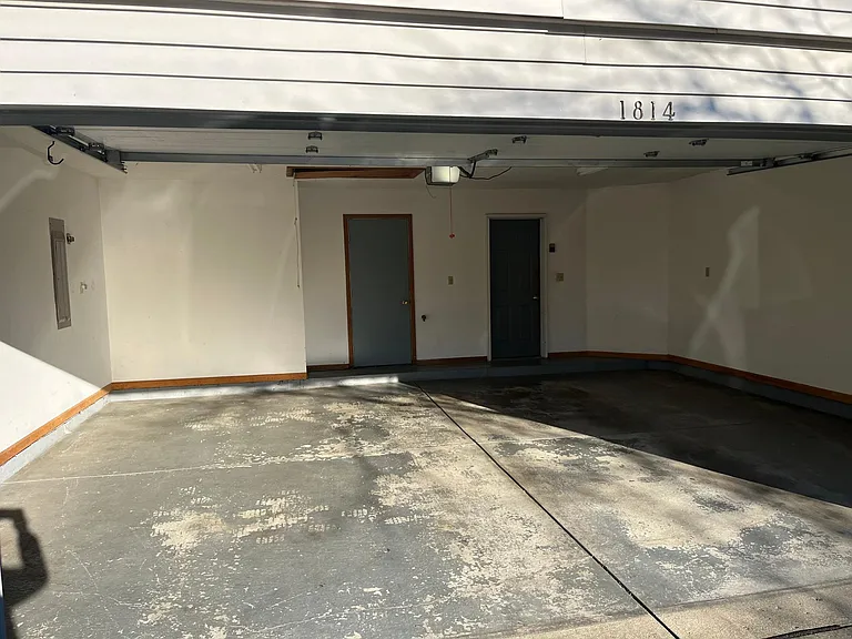 1814 N Lakeman Dr — Photo 9