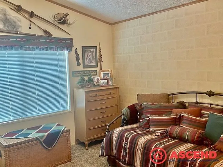 125 Sargent Ln — Photo 14