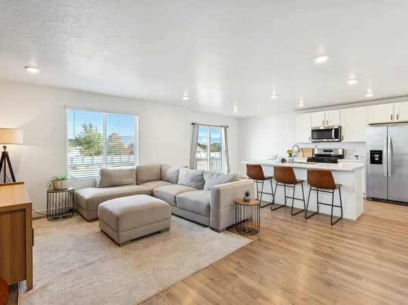 42 N Wayne Way, Grantsville, UT 84029