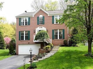 322 Shady Glen Dr, Coraopolis, PA