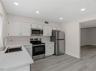 3305 Fairview Ln, Las Vegas, NV 89121