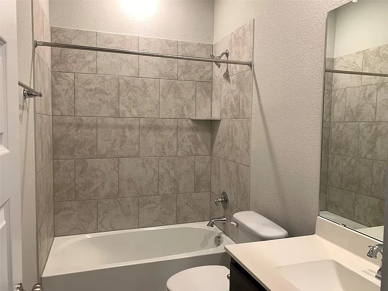 2913 Sage Ranch Dr — Photo 30