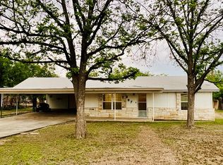 207 Avenue J, Ozona, TX 76943