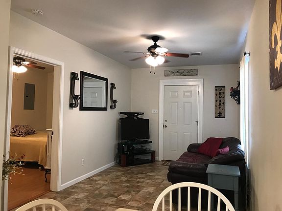 4th image of 211 Cenac St