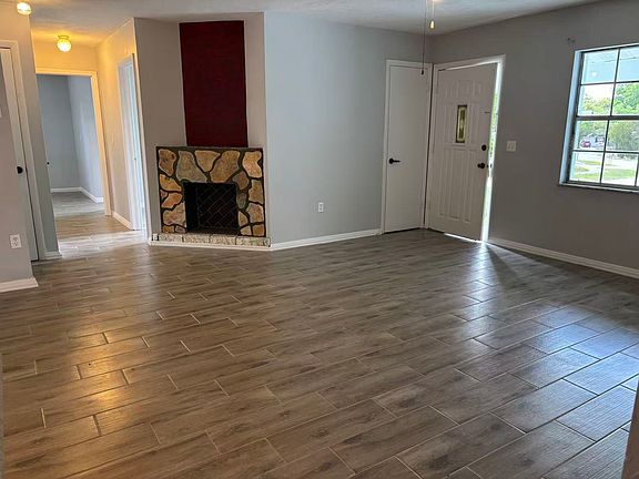 4th image of 7006 Sidney Lanier Ct