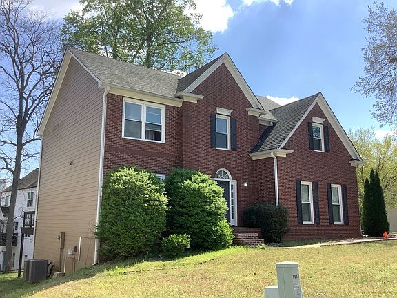 3rd image of 1007 Glen Chase Dr
