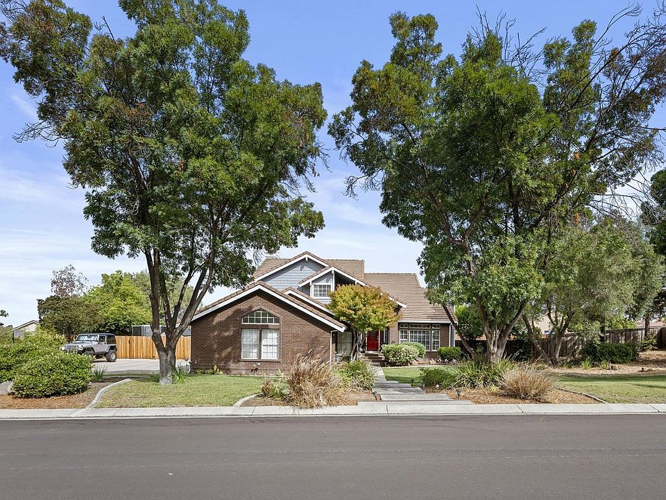 1st image of 441 Tierra Del Sol
