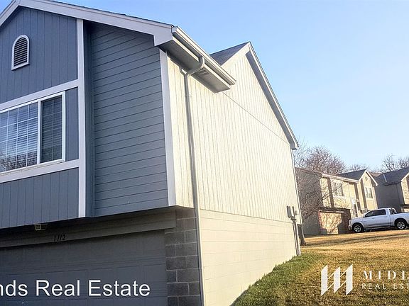 3rd image of 1112 Woodview Cir