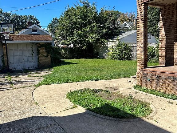 4th image of 3292 W 128th St
