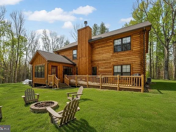 4th image of 62 Whispering Pines Ln
