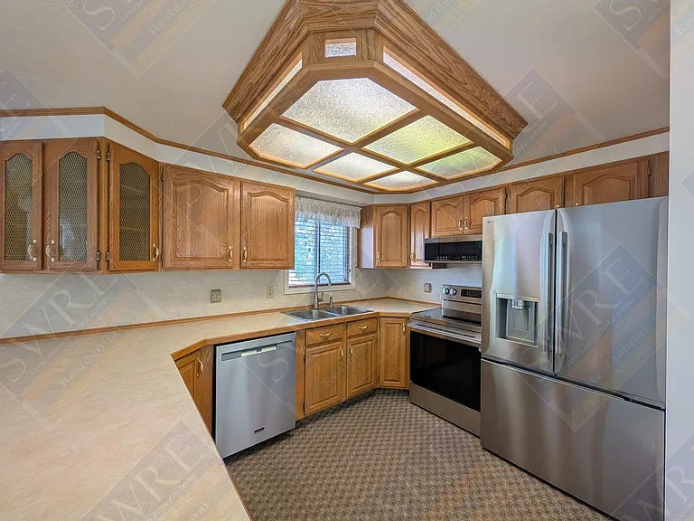 460 Jensen St — Photo 4