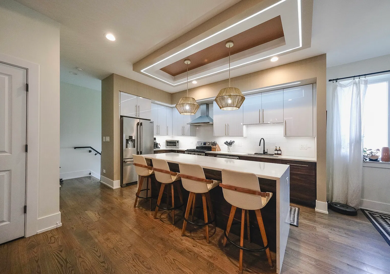 3 bed, 2.5 bath, 1700 sqft, $4,950 — Photo 4