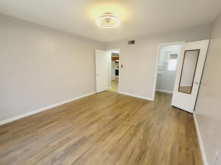 2325 W Pensacola St #213 — Photo 13