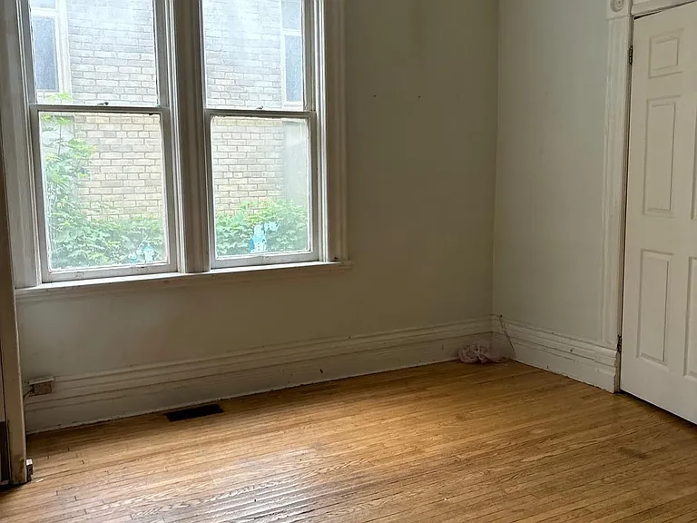 361 Piccadilly St #A — Photo 2