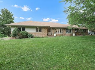 1414 Hazel St, Pella, IA 50219