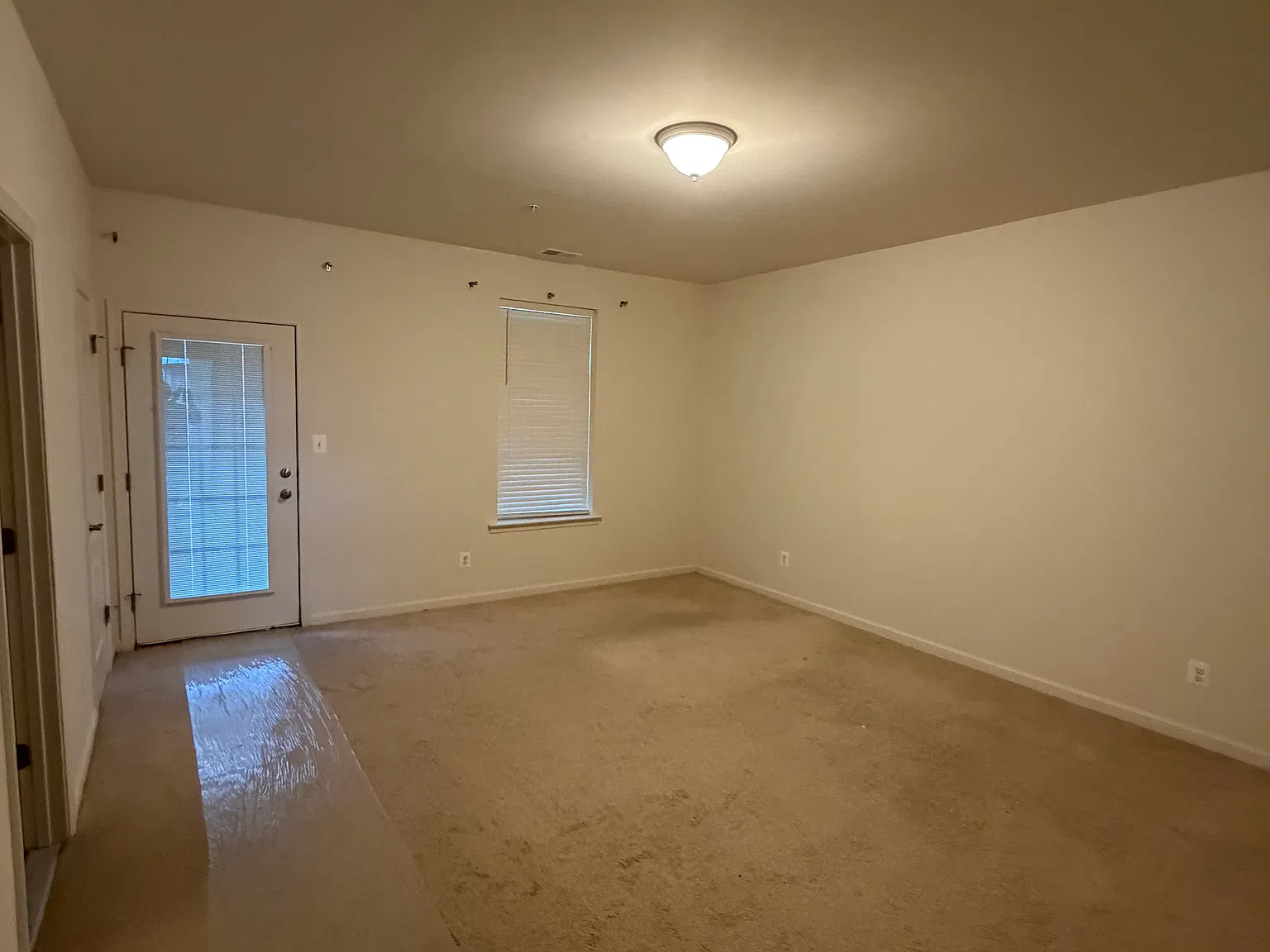 4 bed, 2350 sqft, $3,500 — Photo 3