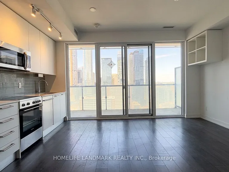 28 Wellesley St E #3008 — Photo 6