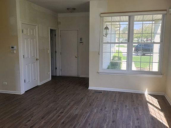 4th image of 1357 Longchamps Ct