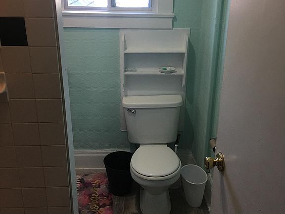 Upstairs bathroom