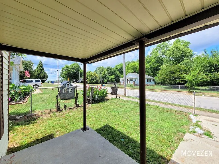 226 Cummings St — Photo 42