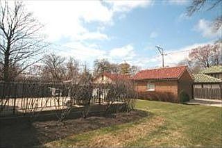 2nd image of 1047 N Oak Park Ave
