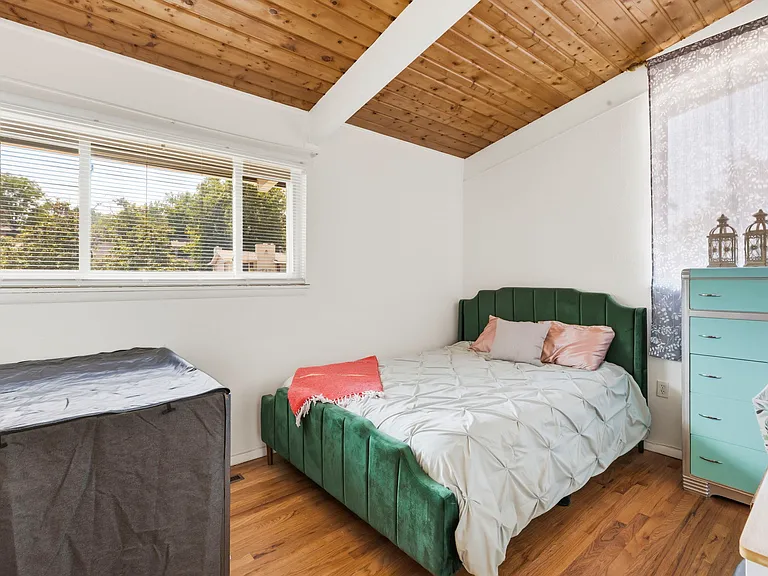 1321 Eagle View Dr — Photo 16