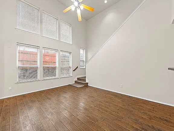 3rd image of 4357 Annesley Ln