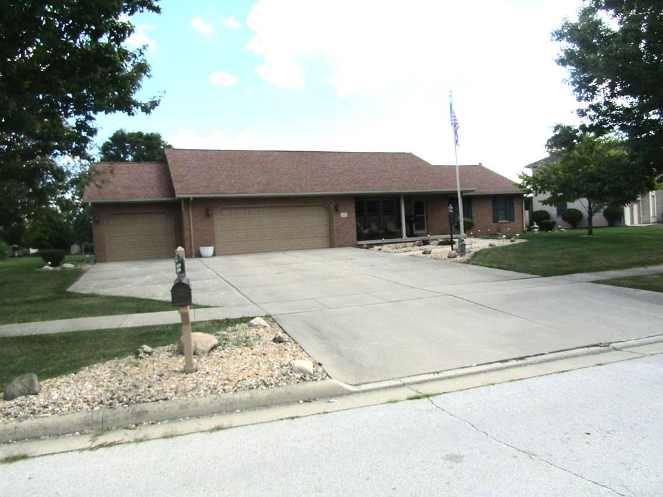 1st image of 1911 Stonehedge Dr