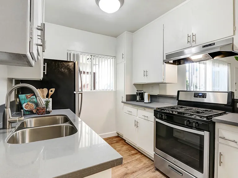 12317 Texas Ave — Photo 16
