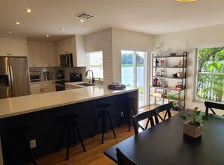 320 SW 99th Ave, Hollywood, FL 33025
