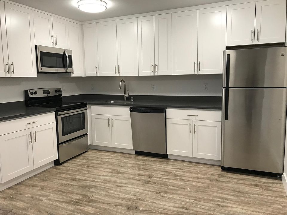 1st image of 885 Franklin St APT 207