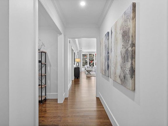5th image of 1645 Pacific Ave APT 2D