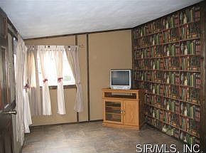 4th image of 2820 Dogwood Dr
