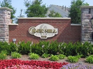 1515 Goldrush #839H, Rochester, MI 48307