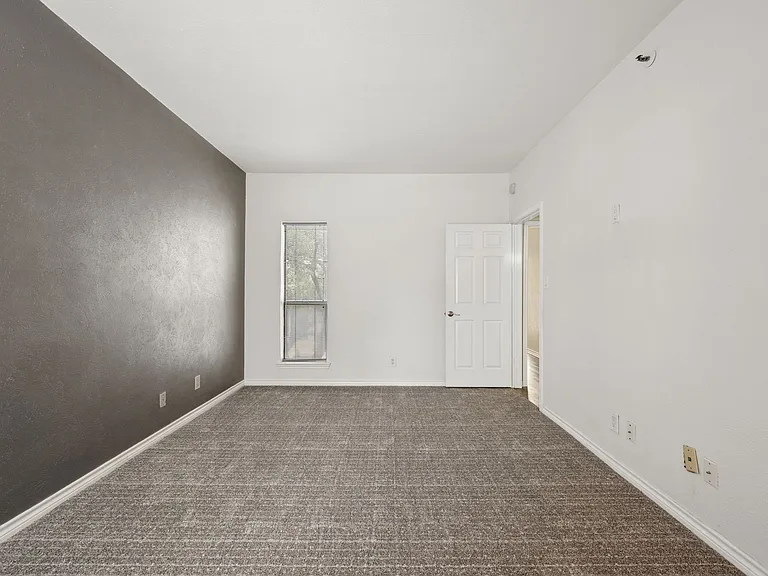 3105 San Jacinto St #220 — Photo 6