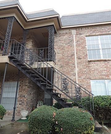 1st image of 4413 Bellaire Dr S APT 206S