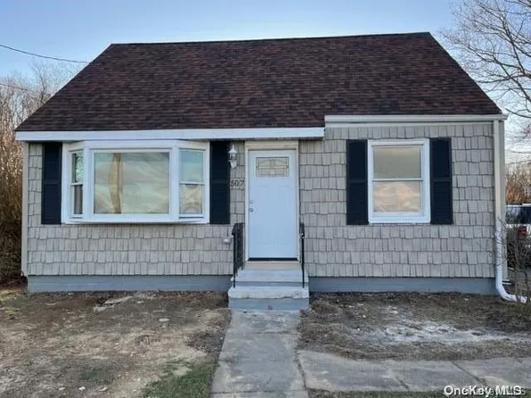 507 Doctors Path, Riverhead, NY 11901