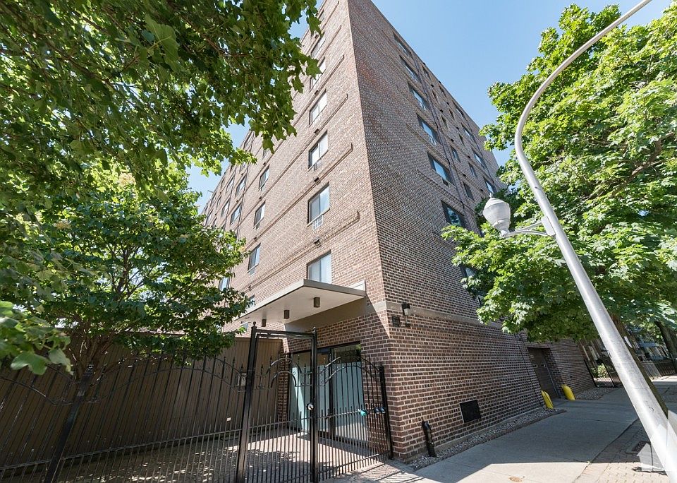 1st image of 607 W Wrightwood Ave APT 608