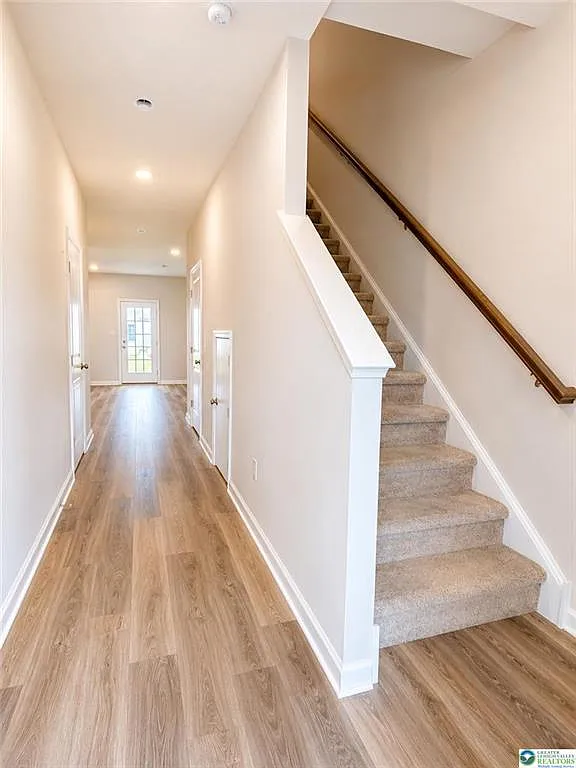 3 bed, 2.5 bath, 1500 sqft, $2,500 — Photo 3