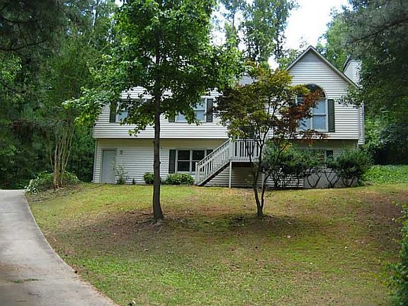 2nd image of 406 Melanie St