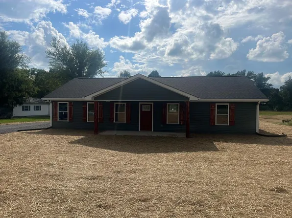 268 Center Grove Cir, Gainesboro, TN 38562