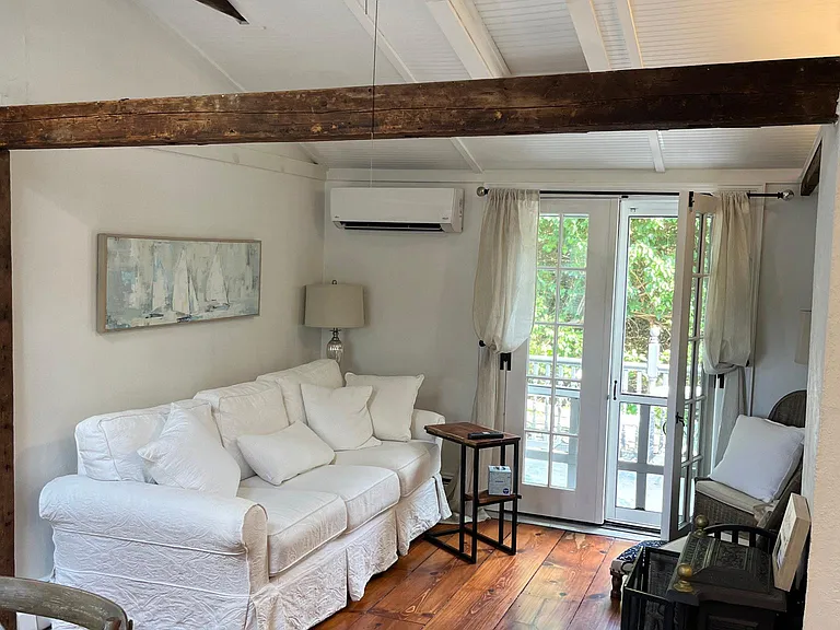 377 Third Beach Rd — Photo 4